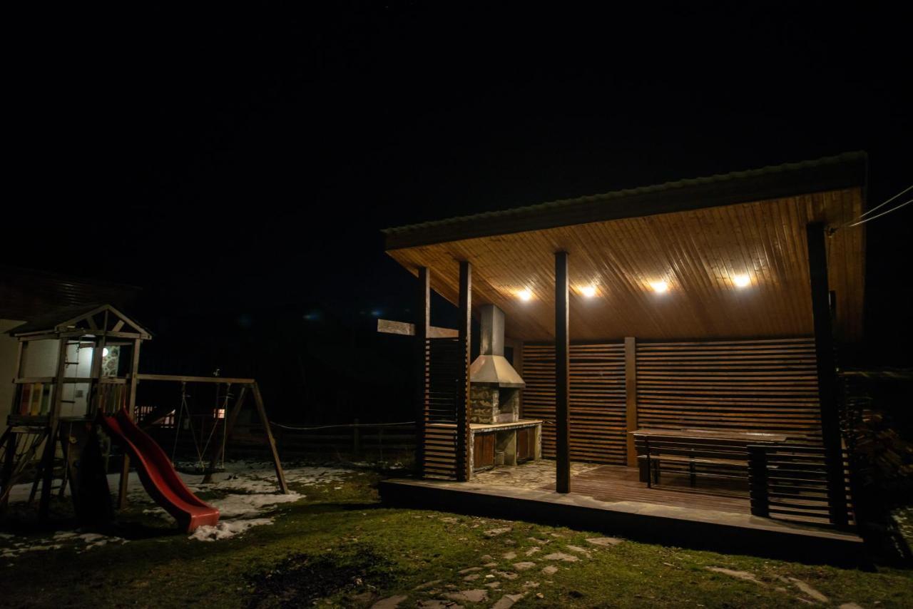 Villa Garden Bakuriani Bagian luar foto